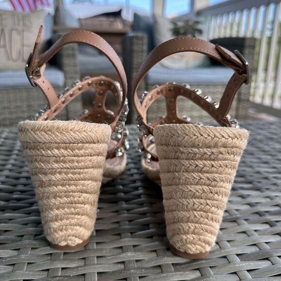 Steve Madden Upright Rhinestone Stud Wedge Sandals Womens 10 Tan‎ New - Picture 7 of 13